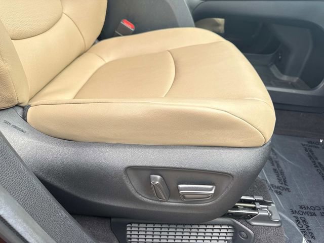 Used 2024 Toyota Sienna XLE image 15