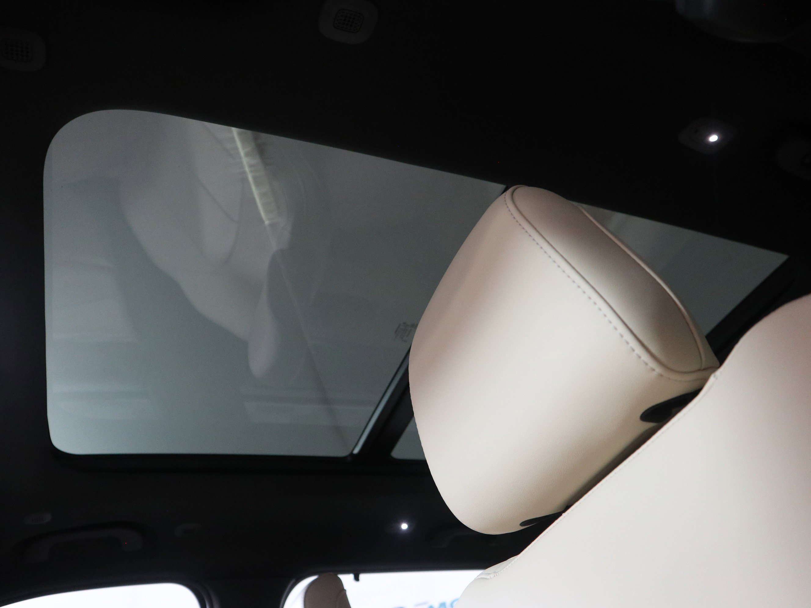 New 2025 Jeep Grand Cherokee Limited w/ Luxury Tech Group II image 34