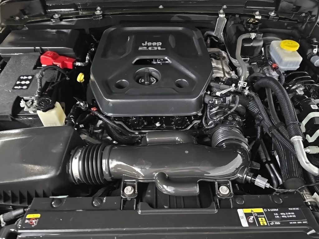 Used 2020 Jeep Wrangler Unlimited Sahara w/ Cold Weather Group image 12