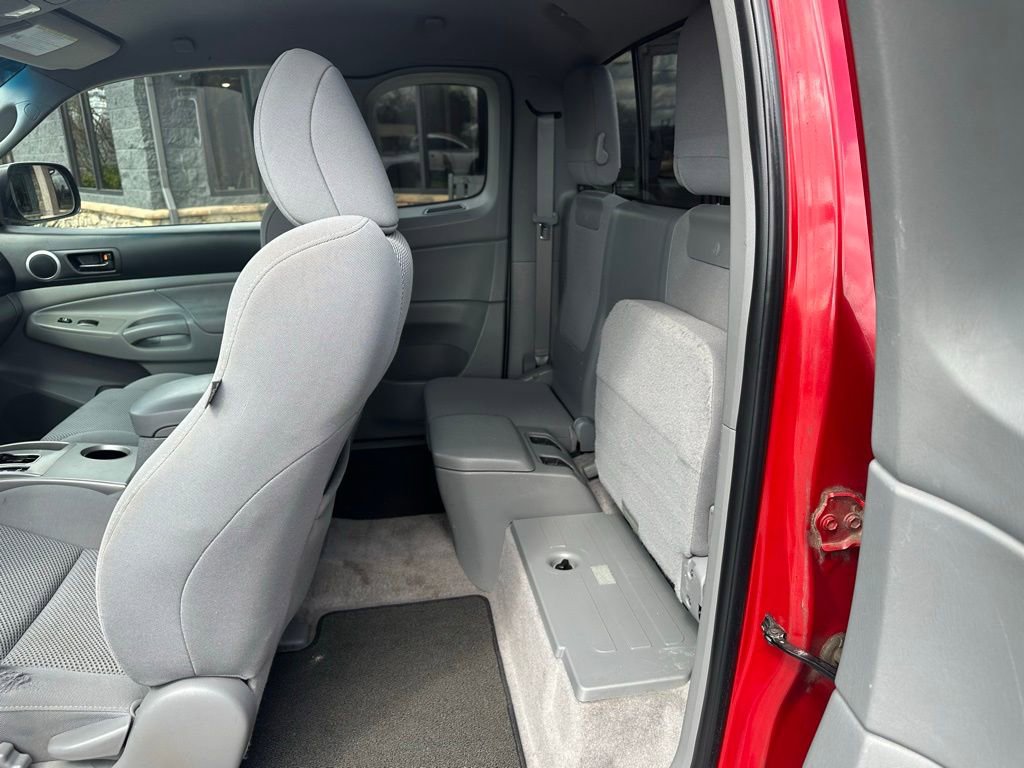 Used 2011 Toyota Tacoma PreRunner w/ TRD Off-Road Pkg RWD image 31