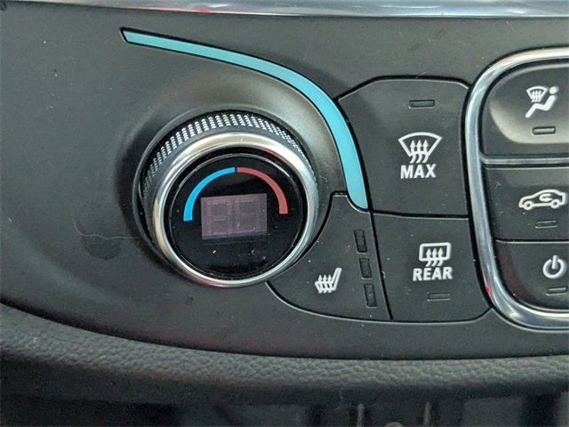 Used 2021 Chevrolet Traverse LT image 24