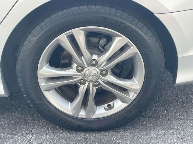 Used 2018 Hyundai Sonata Limited image 7