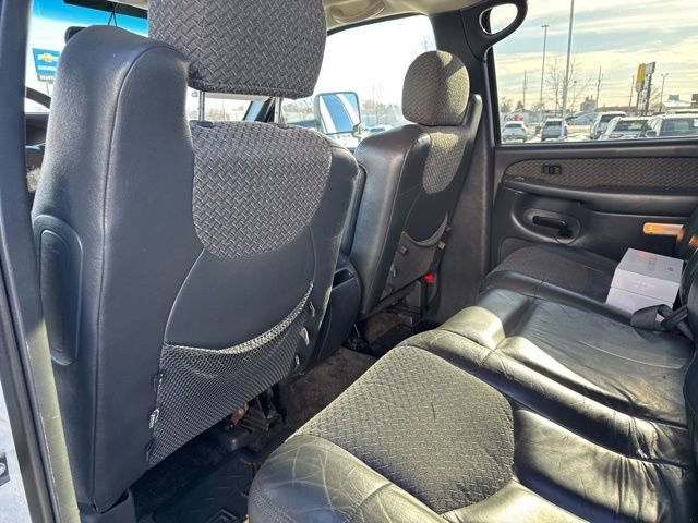 Used 2002 Chevrolet Avalanche 2500 image 19