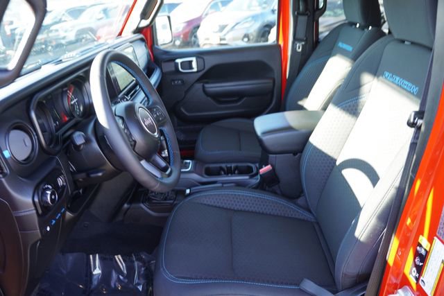 Certified 2025 Jeep Wrangler Unlimited Rubicon 4xe w/ Safety Group image 15