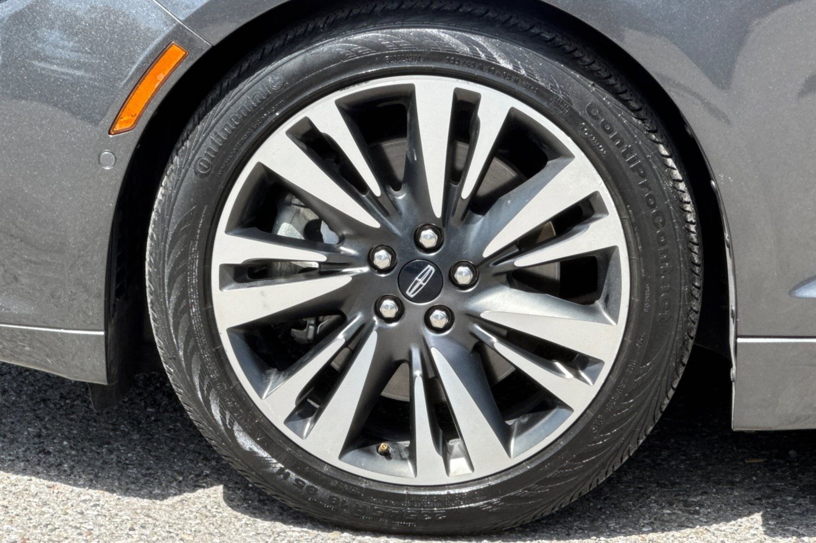 Used 2019 Lincoln MKZ Reserve FWD image 26