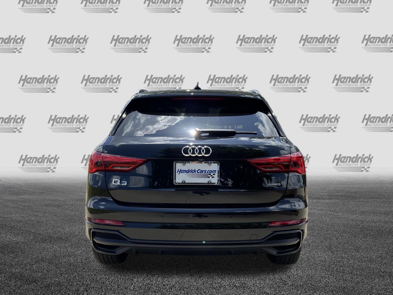 Used 2020 Audi Q3 2.0T Premium w/ Convenience Package AWD/4WD image 8