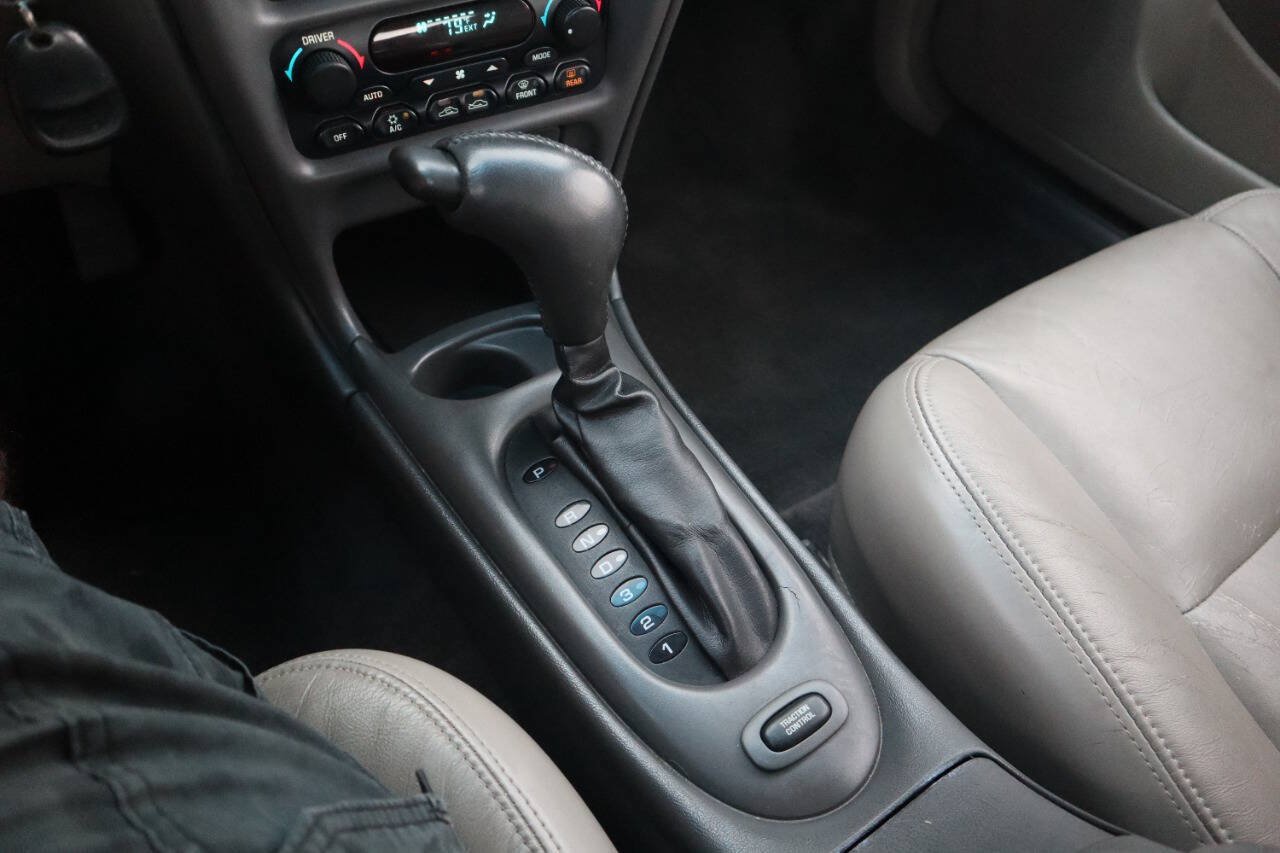 Used 1998 Oldsmobile Intrigue GL FWD image 32