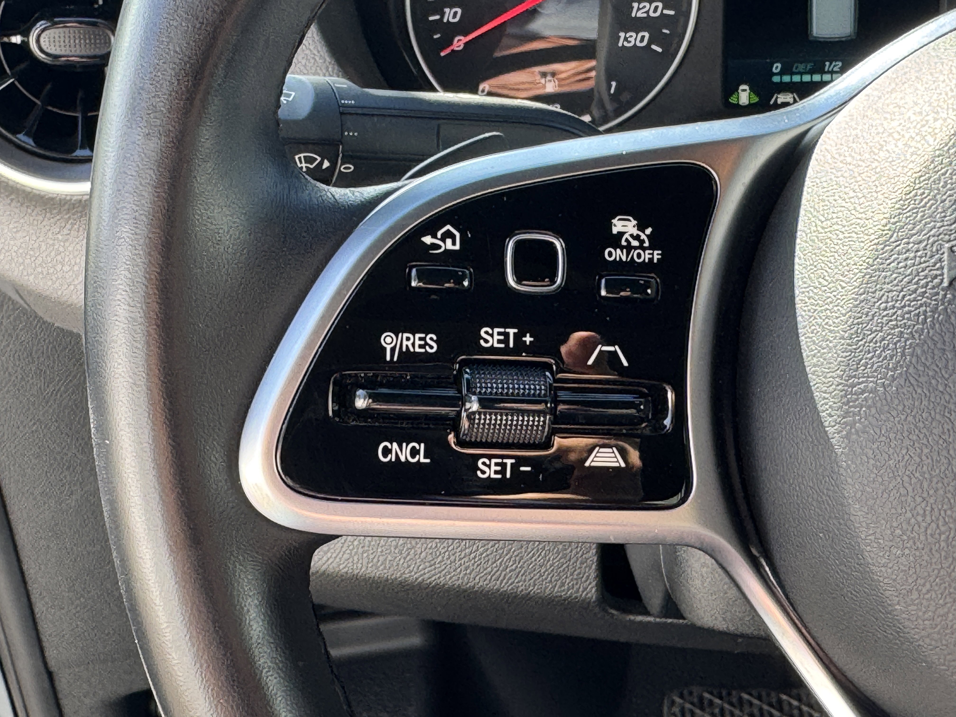 Used 2023 Mercedes-Benz Sprinter 2500 image 20