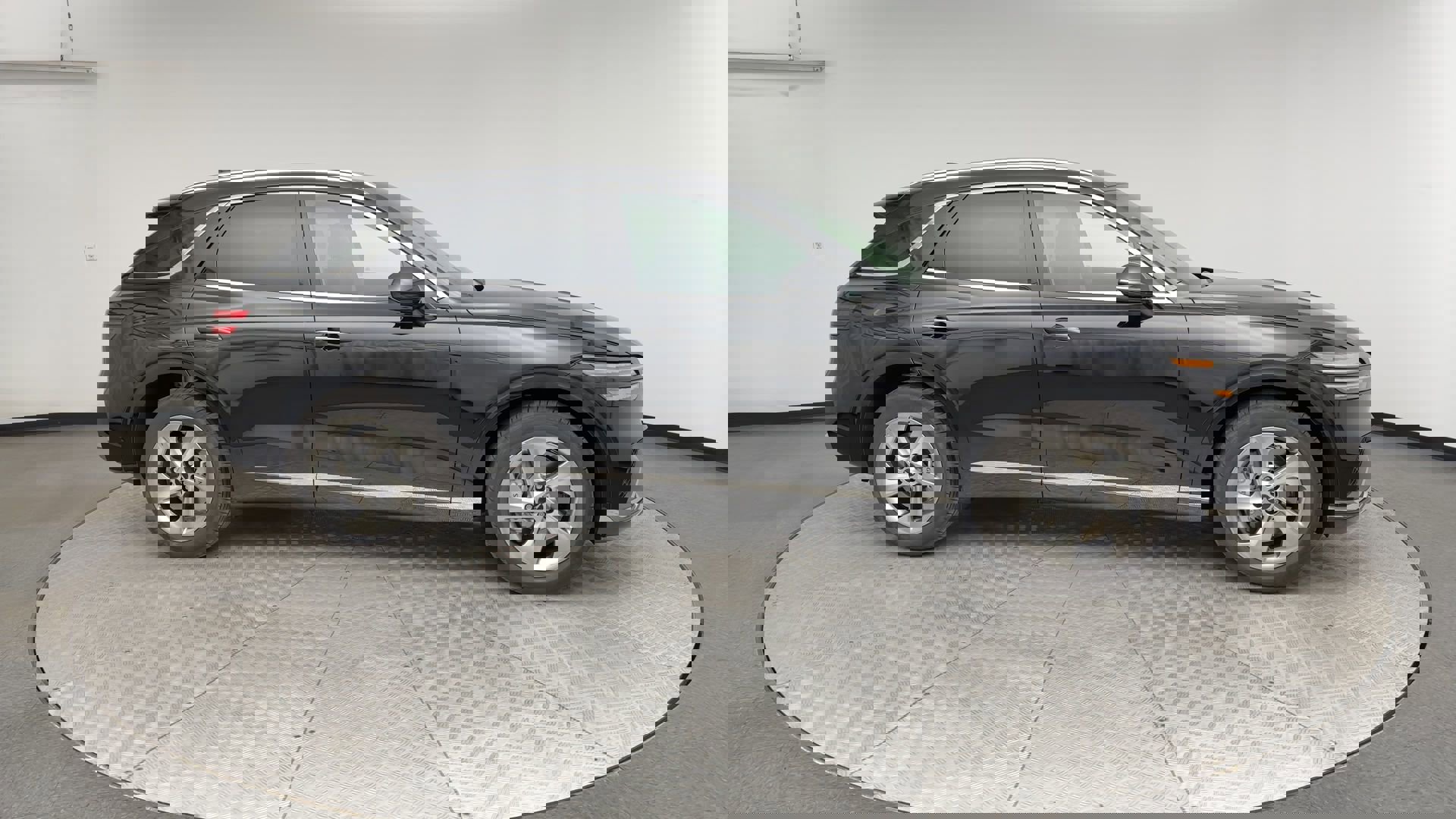 Certified 2026 Genesis GV70 2.5T image 9