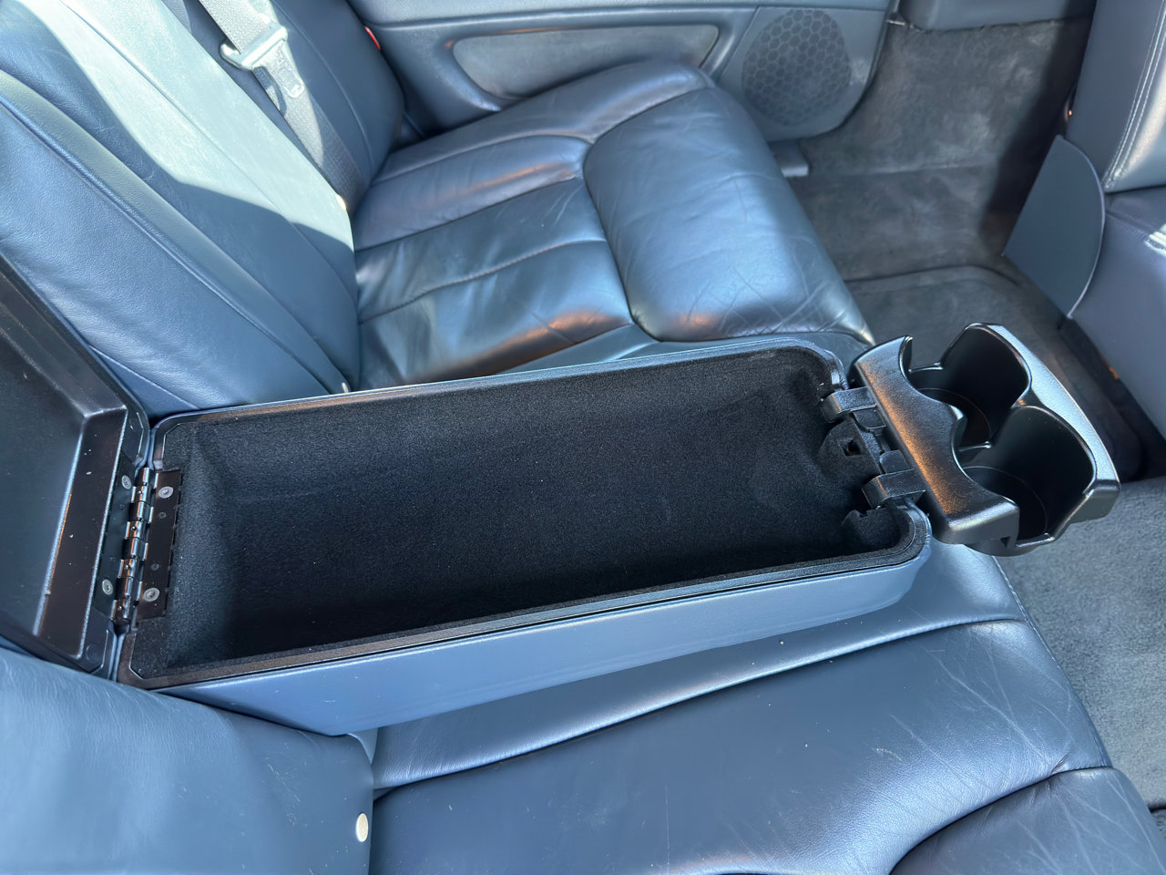 Used 2009 Cadillac DTS Limousine image 36