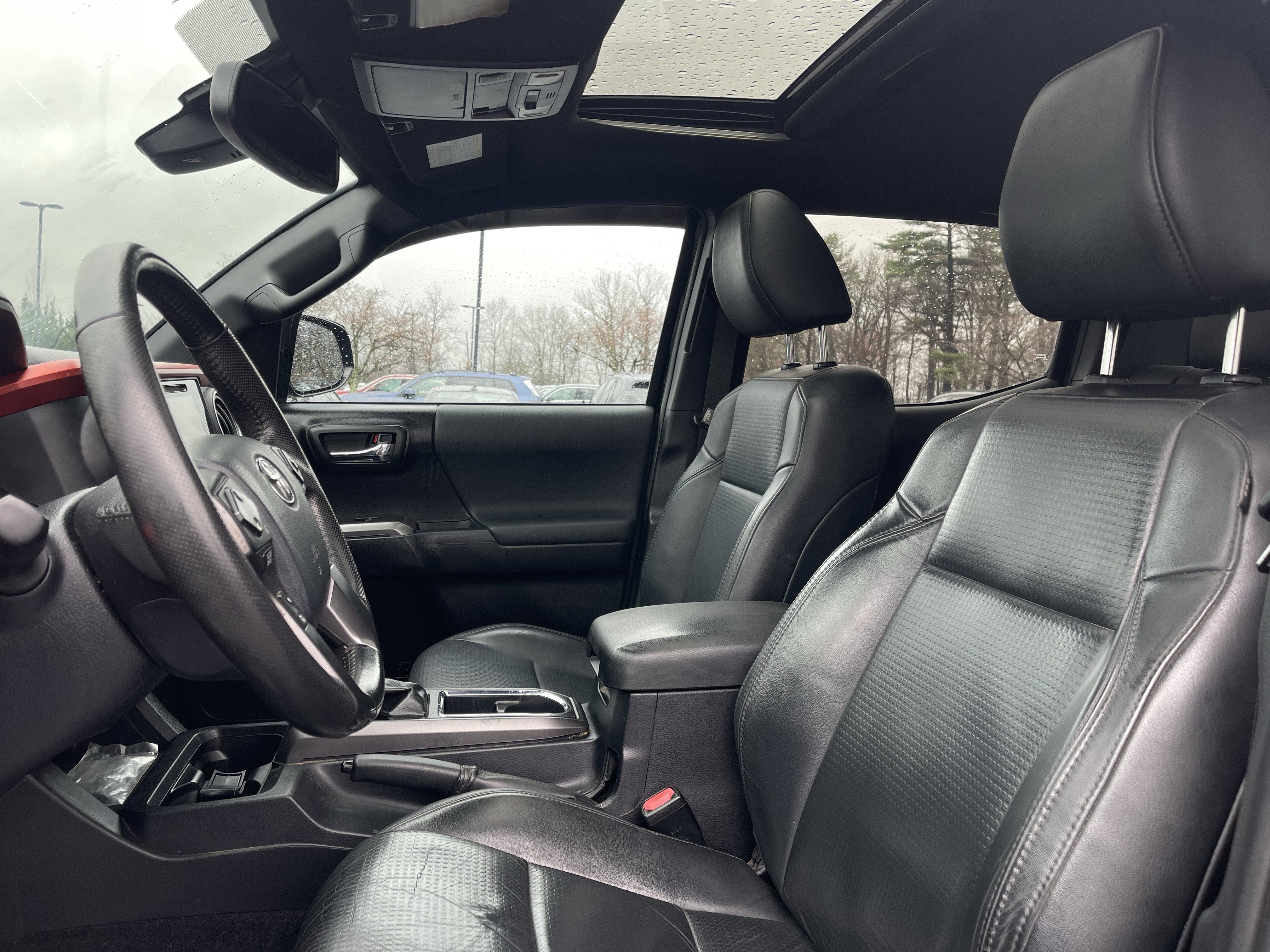 Used 2019 Toyota Tacoma TRD Sport image 14