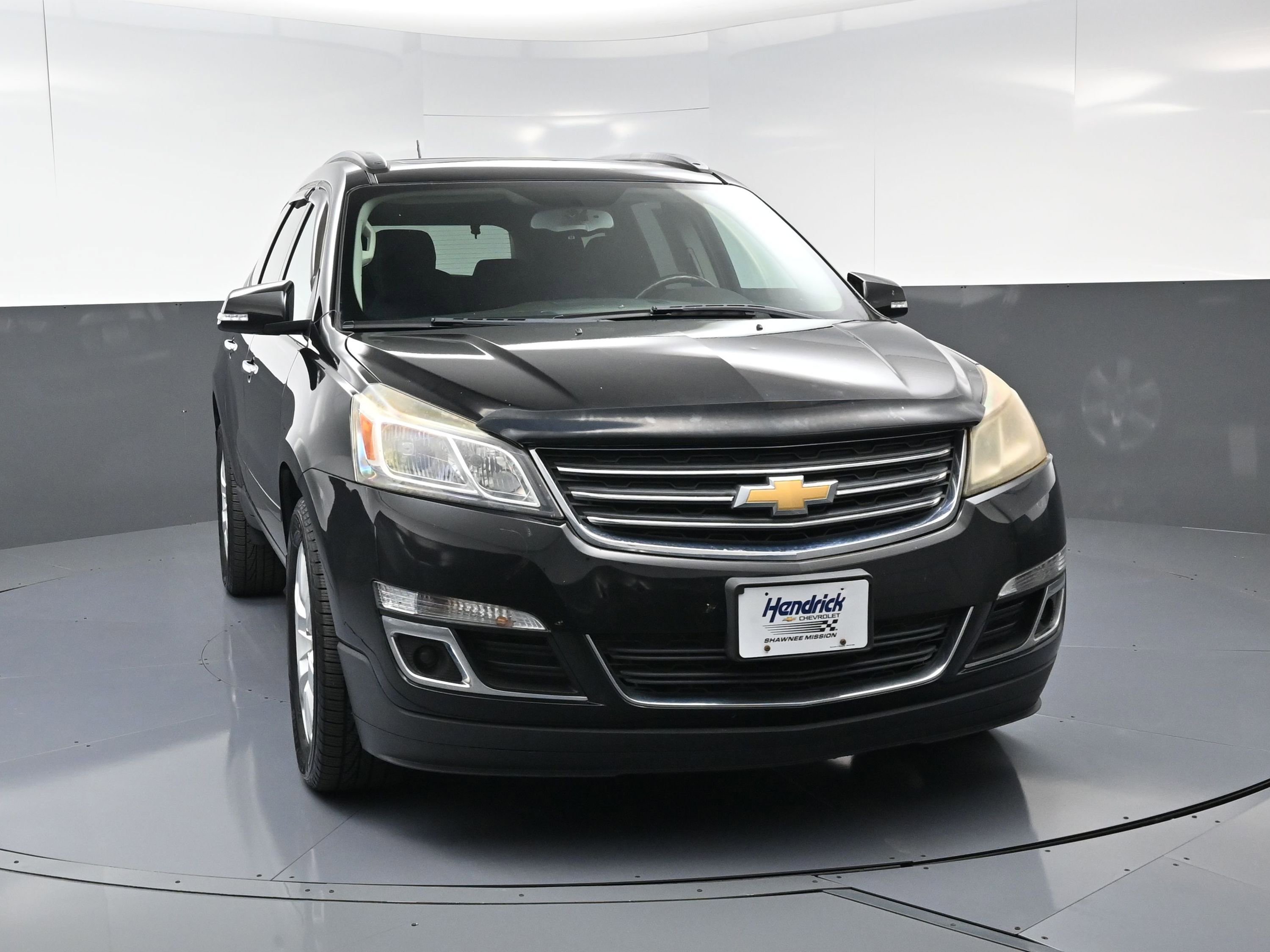 Used 2016 Chevrolet Traverse LT w/ Style and Technology Package image 3