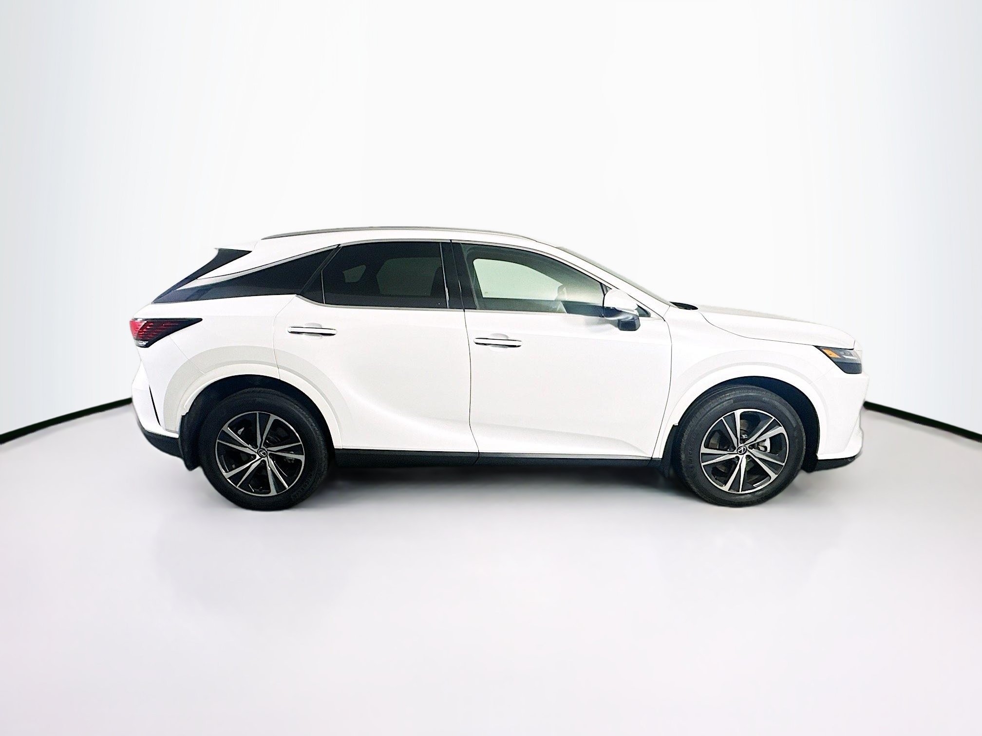 Used 2024 Lexus RX 350 Premium w/ Accessory Package (Z1) AWD/4WD image 10