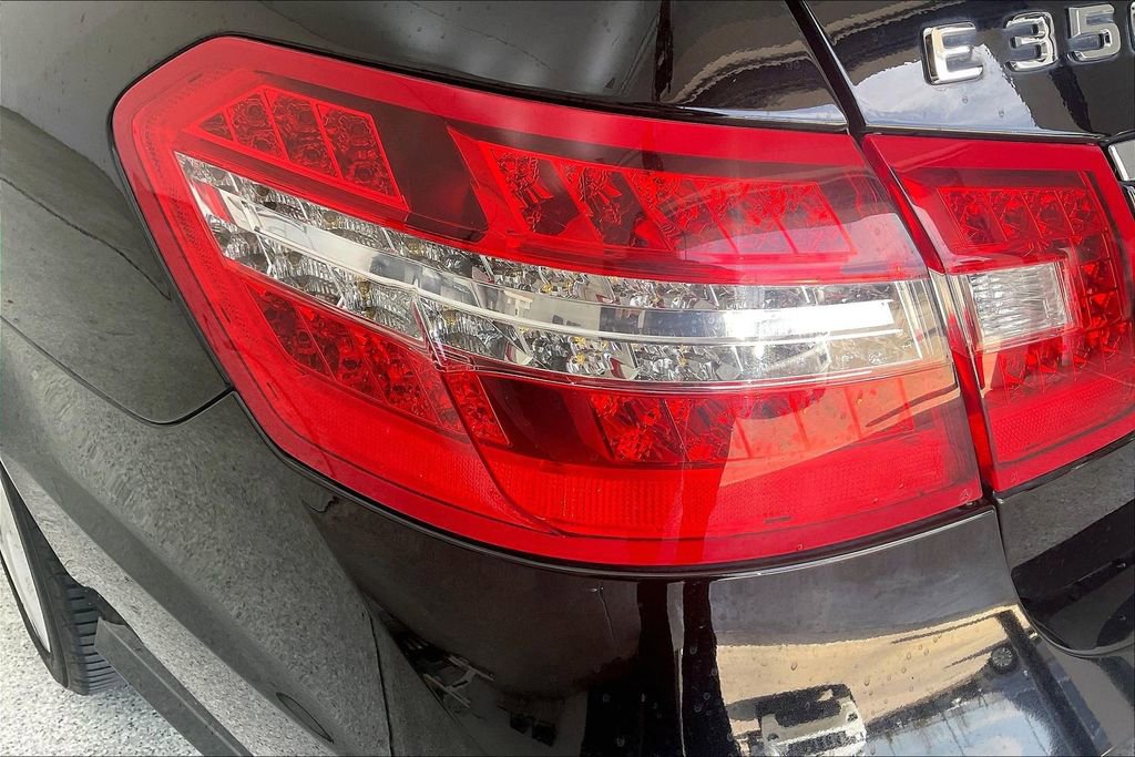 Used 2011 Mercedes-Benz E 350 Sedan image 40