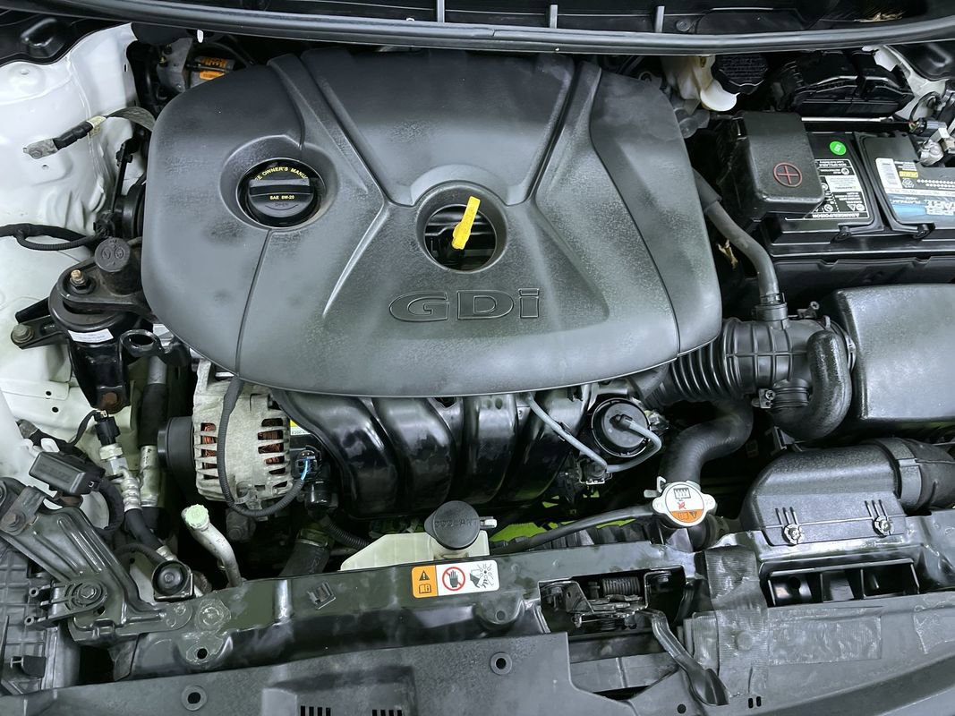 Used 2016 Hyundai Elantra GT image 15