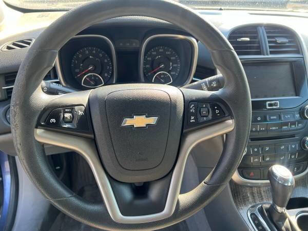 Used 2014 Chevrolet Malibu LT FWD image 12