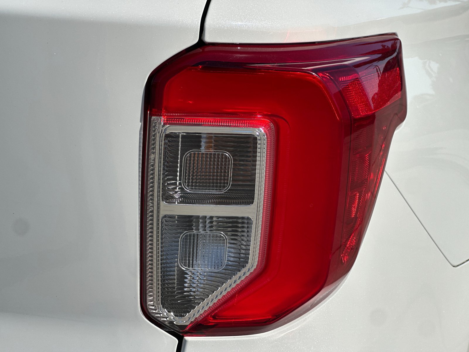 Certified 2023 Ford Explorer XLT w/ Equipment Group 202A RWD image 39