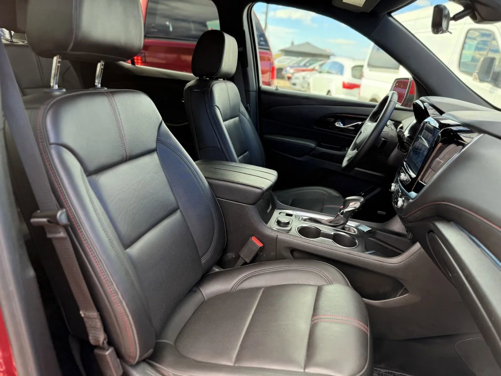 Used 2023 Chevrolet Traverse RS AWD/4WD image 21