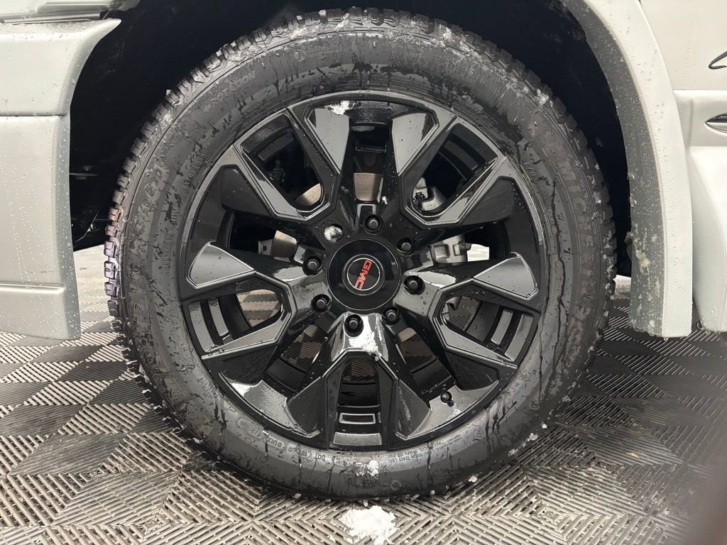 New 2025 GMC Savana 2500 Extended w/ Driver Convenience Package image 18