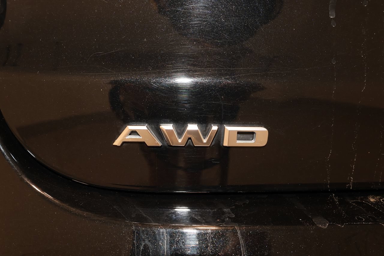 Certified 2024 Cadillac XT6 Sport w/ Technology Package AWD/4WD image 35