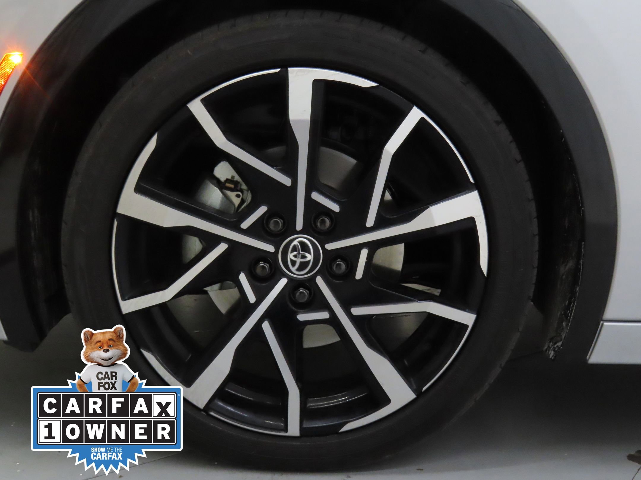 Used 2025 Toyota Prius Plug-In Hybrid image 26