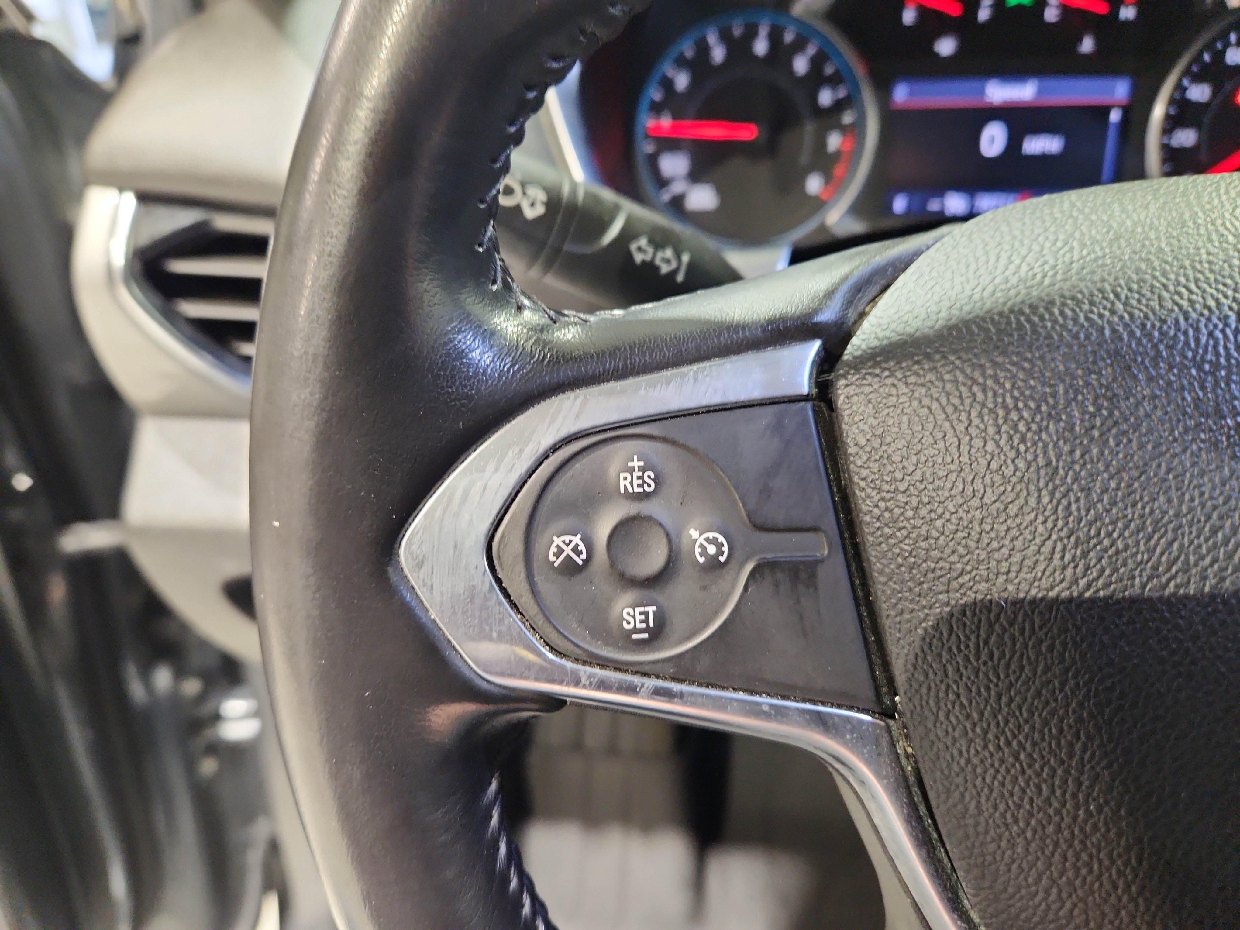 Used 2020 Chevrolet Traverse LT w/ LPO, Floor Liner Package image 12