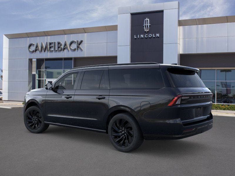 New 2026 Lincoln Navigator L Reserve w/ Jet Appearance Package AWD/4WD image 4