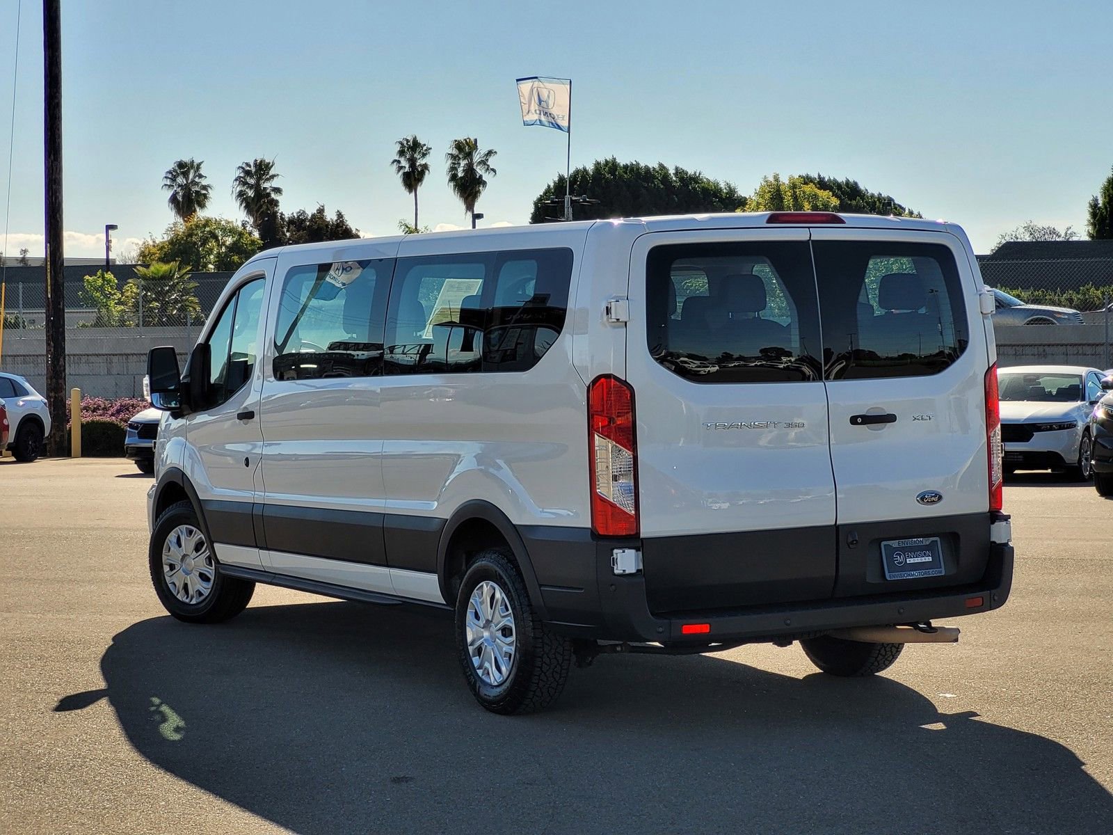 Used 2023 Ford Transit 350 XLT image 7