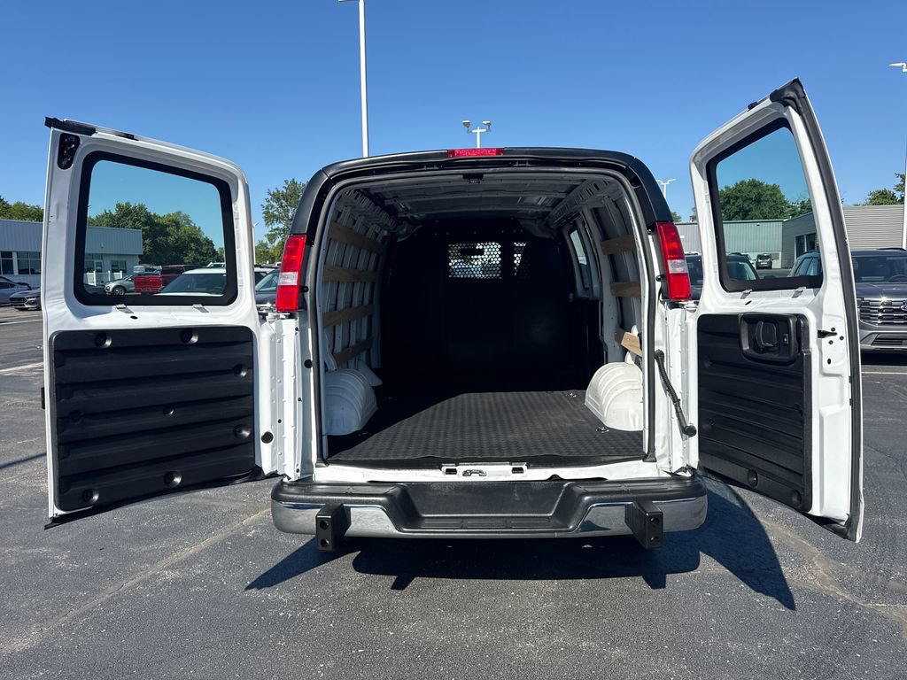 Used 2025 GMC Savana 2500 w/ Driver Convenience Package RWD image 13