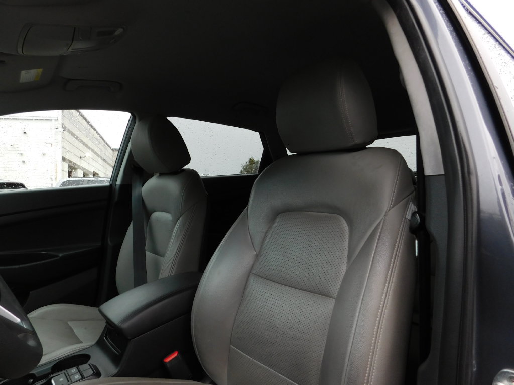 Used 2021 Hyundai Tucson Value FWD image 16