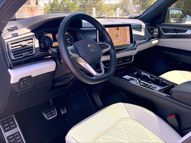 Certified 2024 Volkswagen Atlas Cross Sport SEL Premium R-Line AWD/4WD image 4