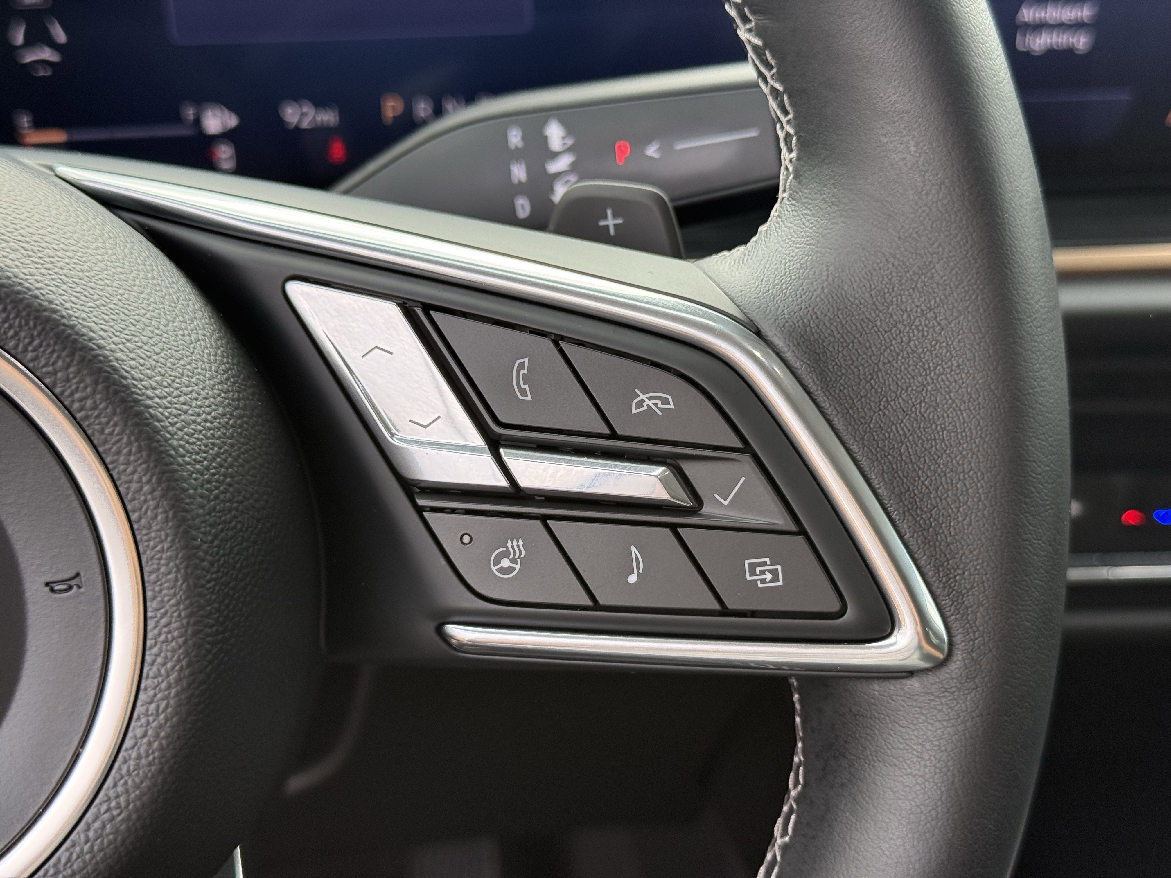 Used 2024 Buick Envision Avenir image 17