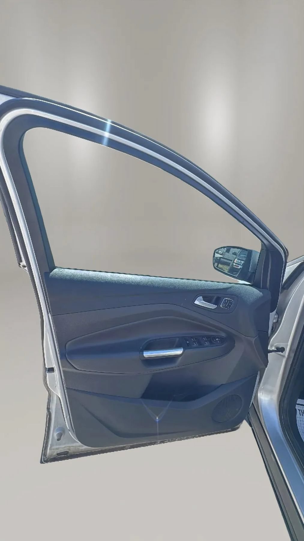 Used 2016 Ford Escape Titanium FWD image 11