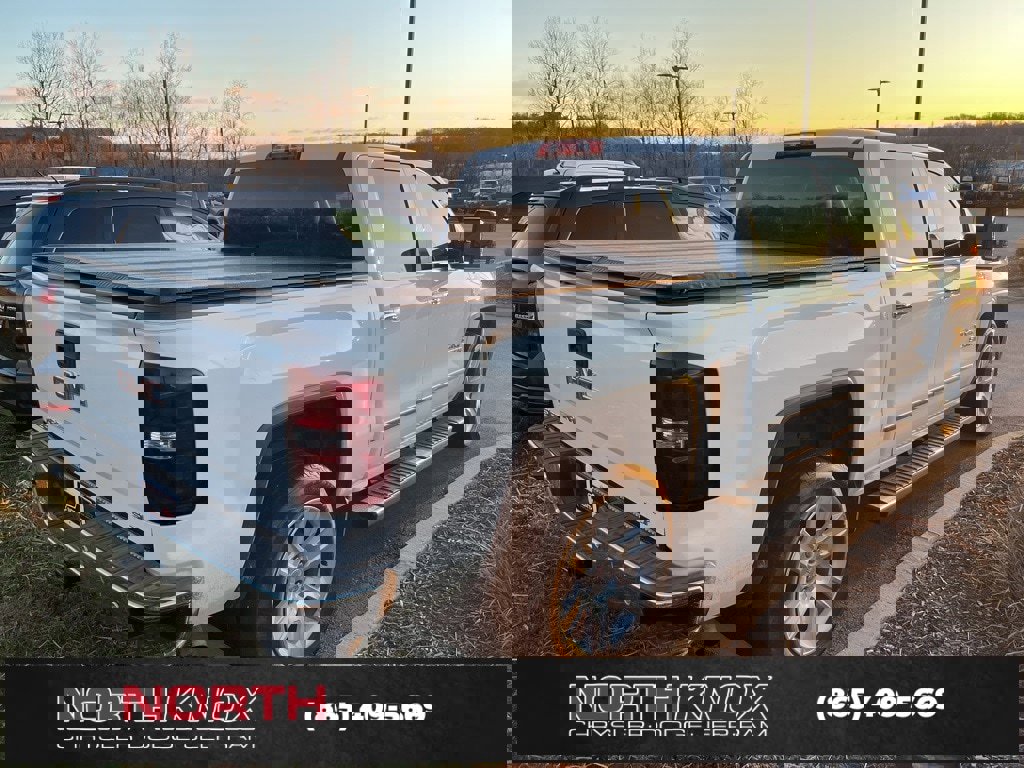 Used 2015 GMC Sierra 1500 SLT w/ Max Trailering Package image 3