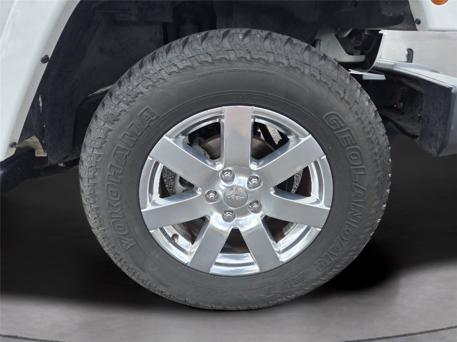 Used 2014 Jeep Wrangler Sahara AWD/4WD image 31