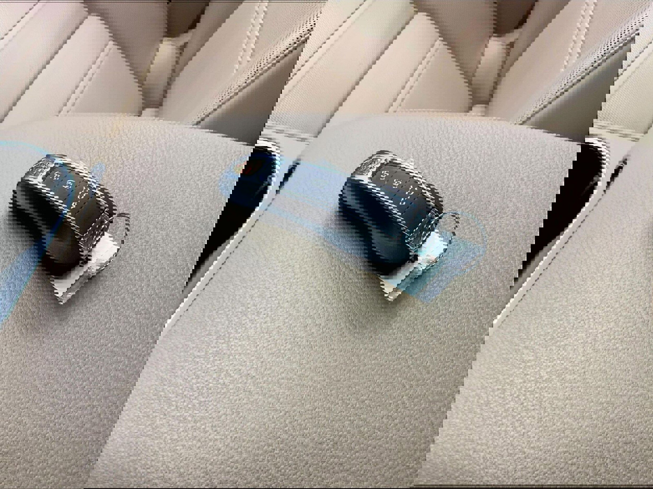 Used 2023 Porsche Cayenne Platinum Edition image 20