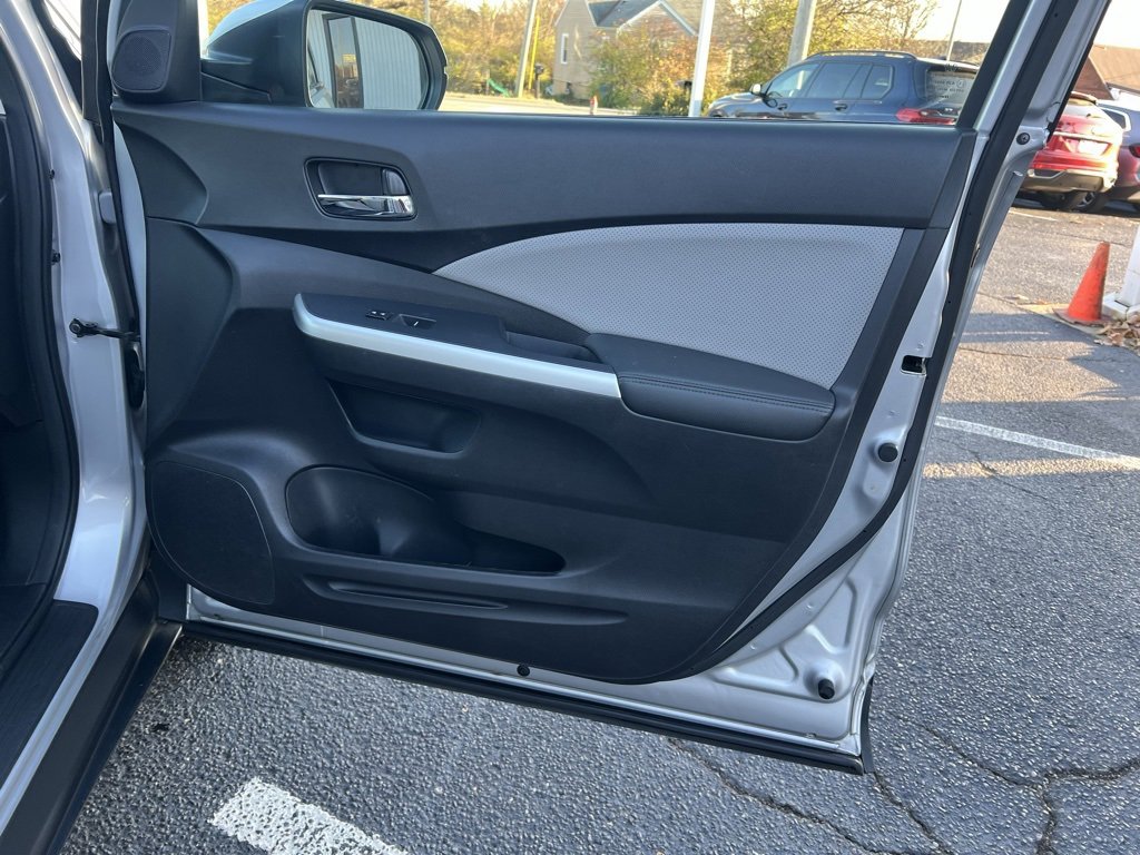 Used 2016 Honda CR-V Touring image 38