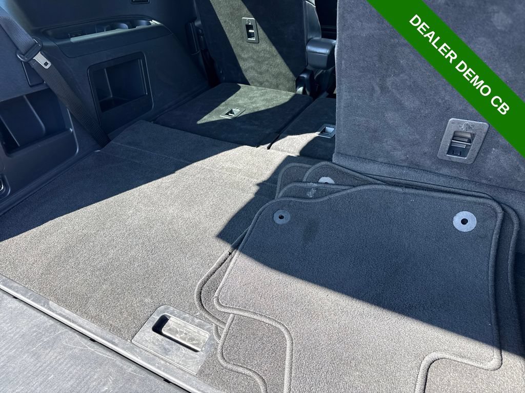 Used 2025 Ford Expedition Active AWD/4WD image 12