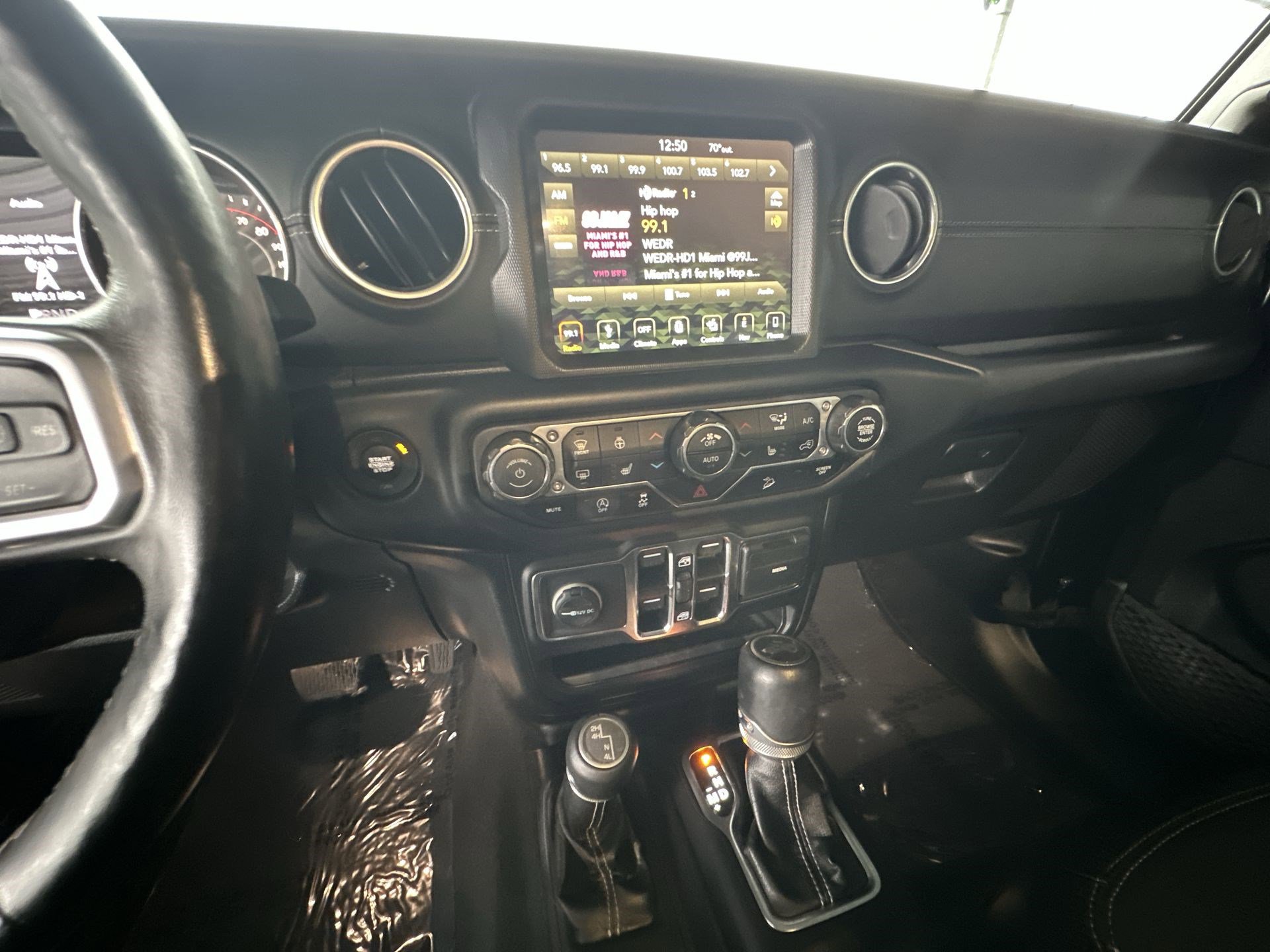 Used 2019 Jeep Wrangler Unlimited Sahara w/ Uconnect 4C Nav & Sound Group image 24