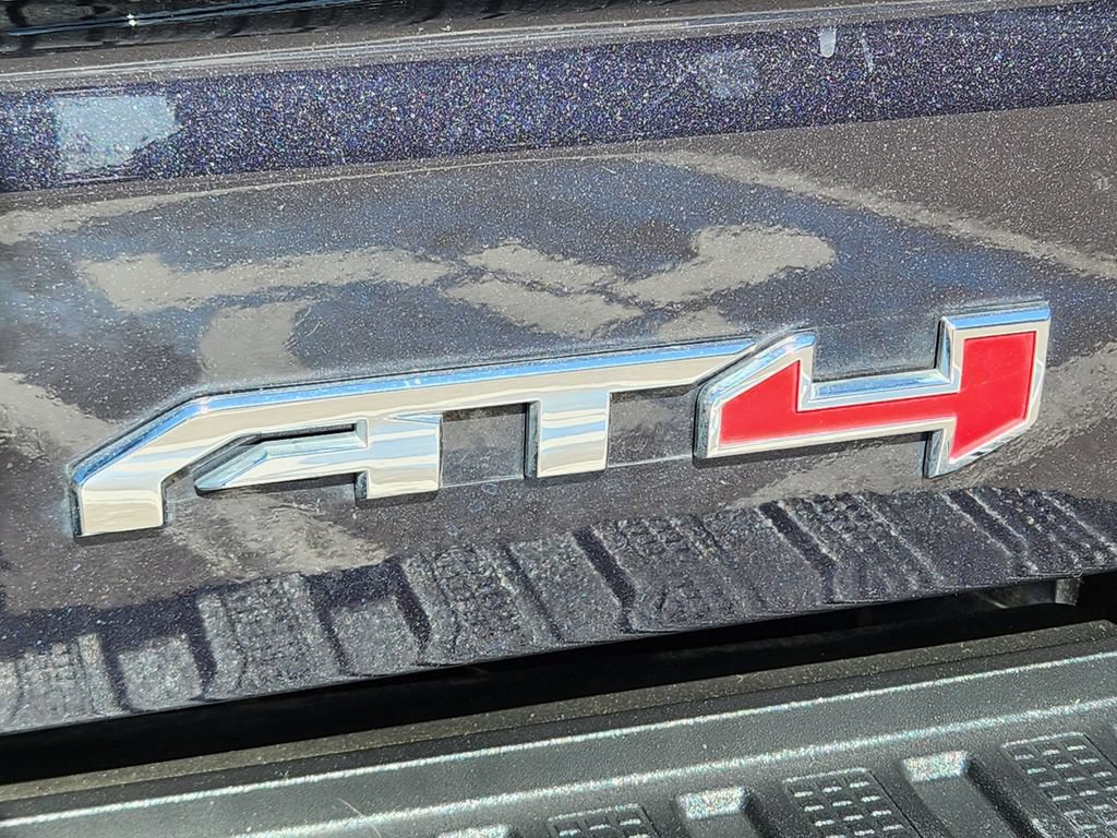 Used 2022 GMC Sierra 1500 AT4 w/ Technology Package AWD/4WD image 15