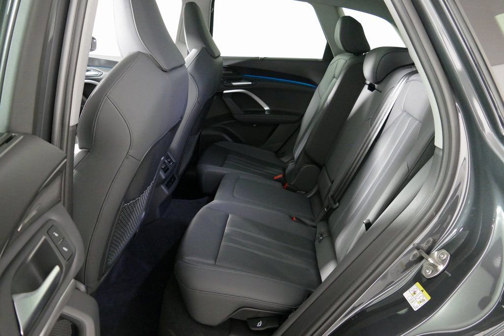 Used 2025 Audi Q5 Premium Plus w/ Premium Plus AWD/4WD image 28