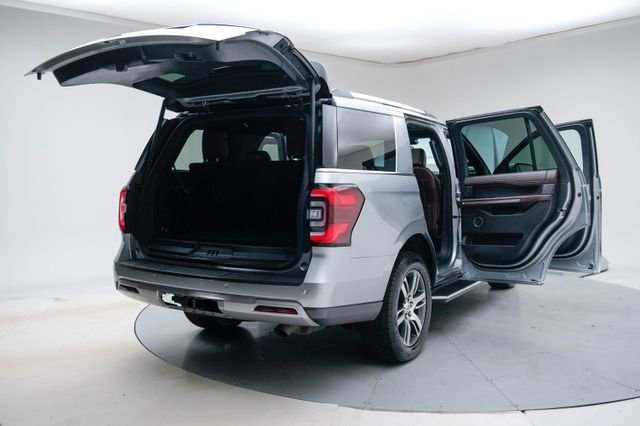Used 2023 Ford Expedition Limited image 21