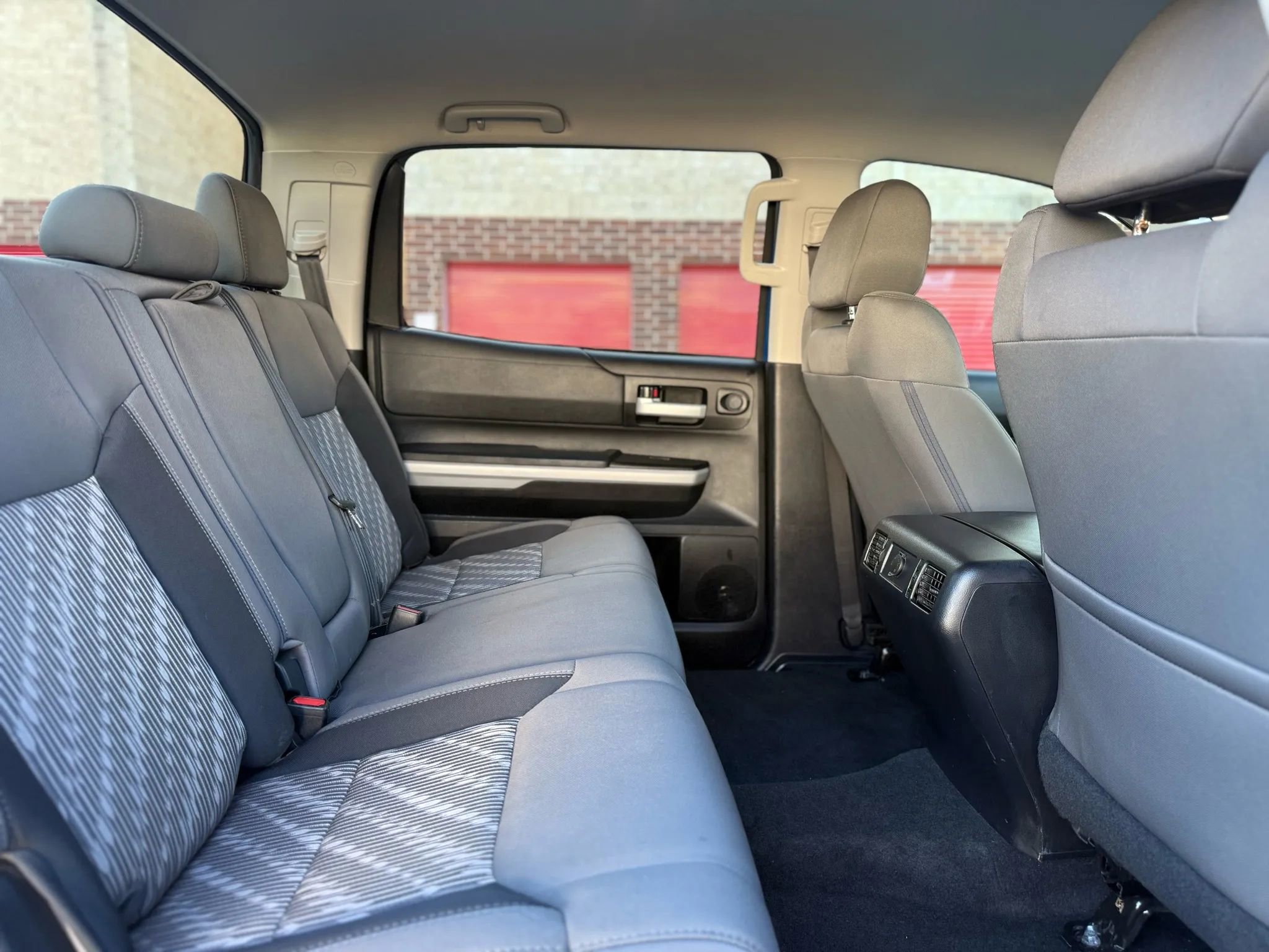 Used 2018 Toyota Tundra SR5 w/ SR5 Upgrade Package image 17