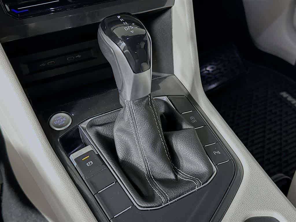 Used 2022 Volkswagen Tiguan SE R-Line FWD image 19