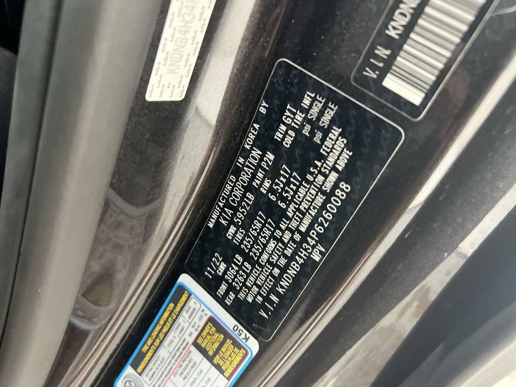 Used 2023 Kia Carnival LX FWD image 28