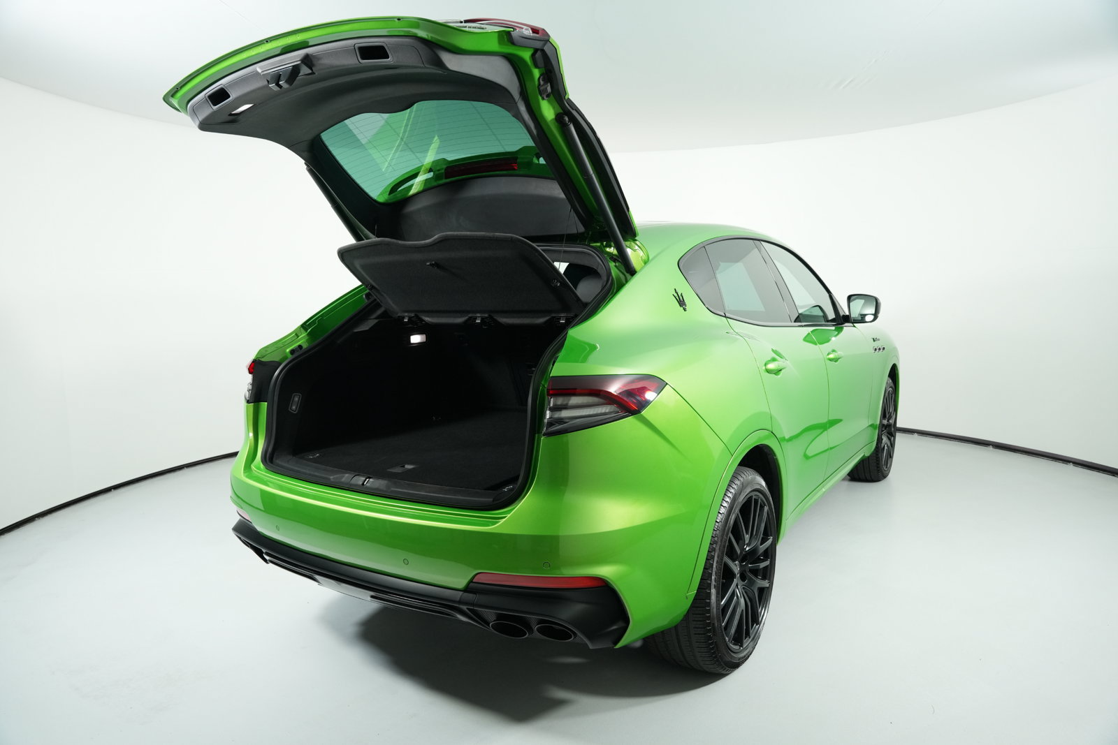 Used 2023 Maserati Levante Modena AWD/4WD image 9