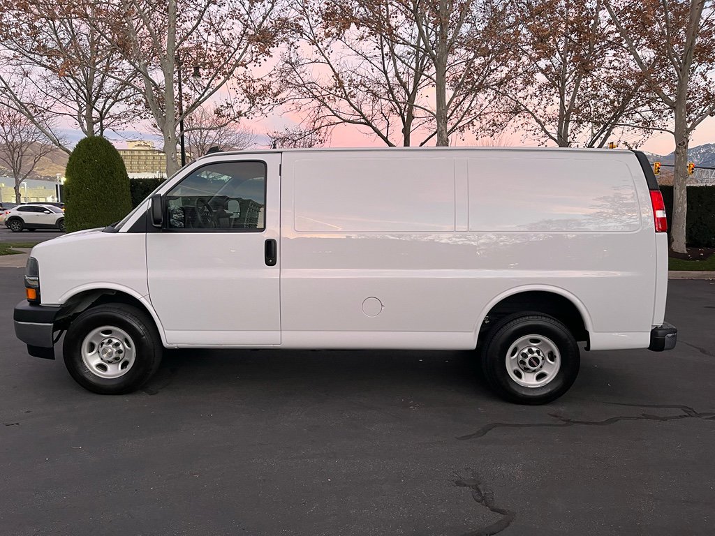 Used 2024 Chevrolet Express 2500 w/ Driver Convenience Package image 10
