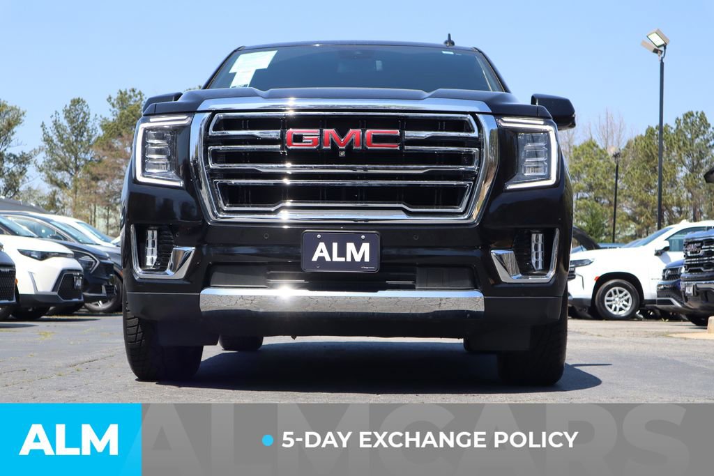 Used 2023 GMC Yukon SLT w/ SLT Premium Package AWD/4WD image 4