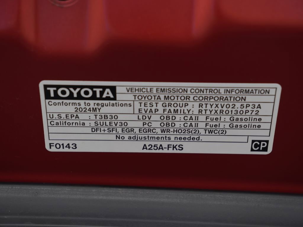 Used 2024 Toyota Camry SE FWD image 5