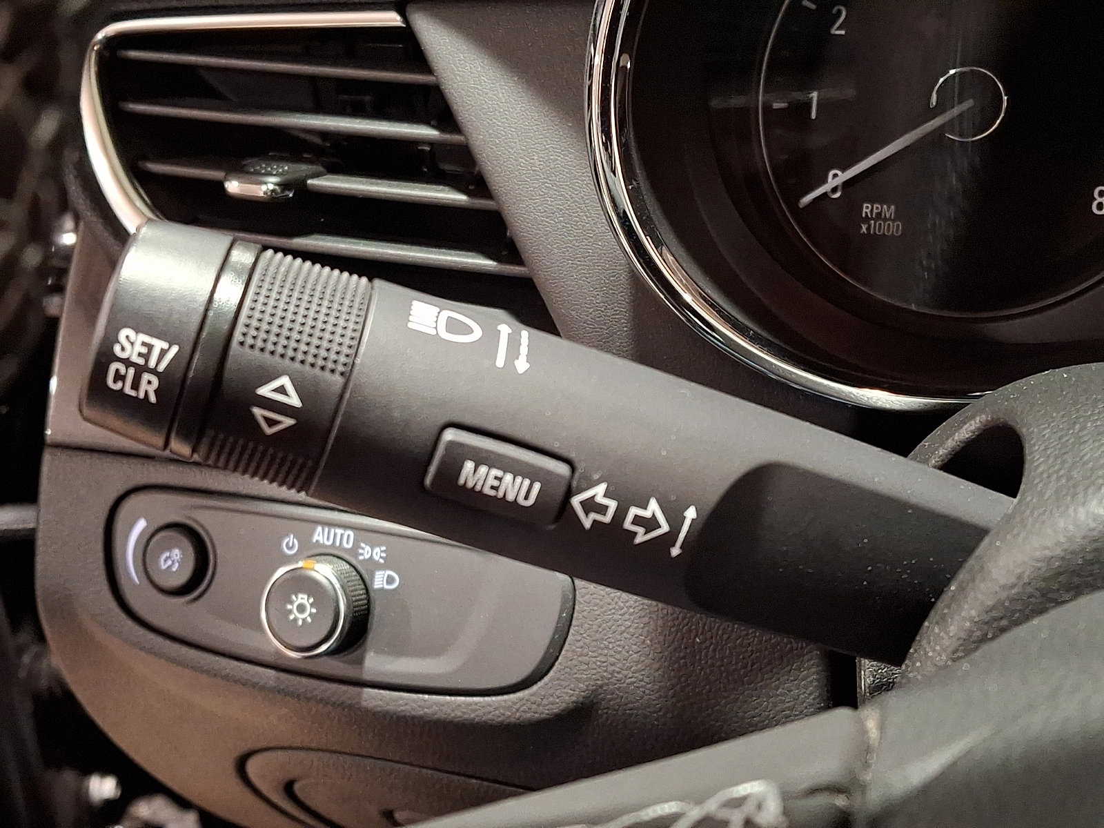 Certified 2022 Buick Encore Preferred w/ Safety Package image 26